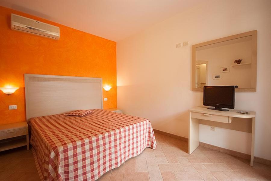 Aparthotel Le Grazie Est 3*