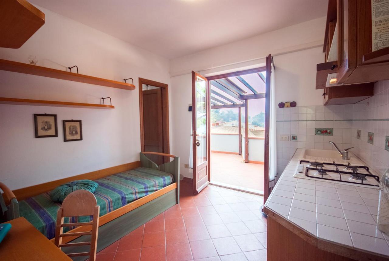 Le Grazie Est Aparthotel
